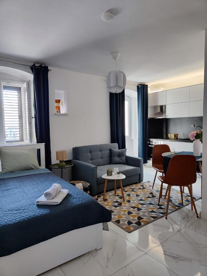 Apartment Augustini ツレス エクステリア 写真